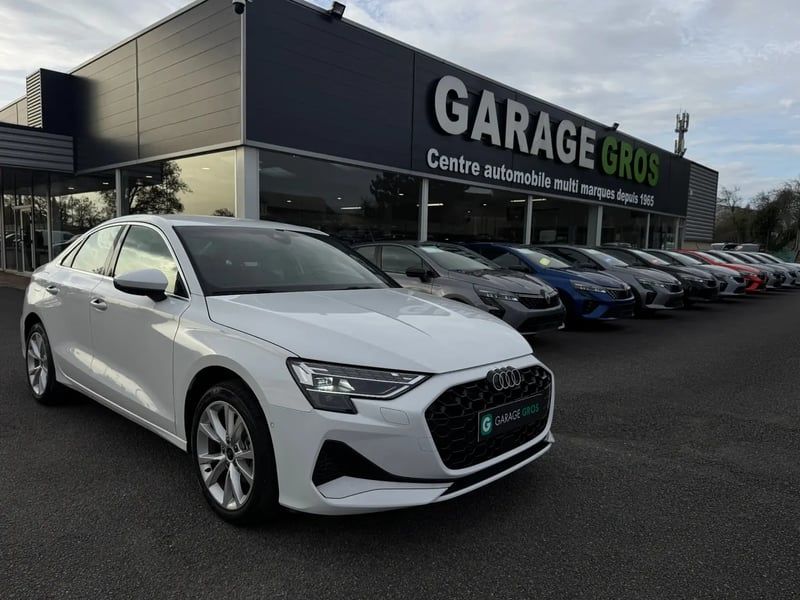 Photo de la voiture AUDI A3 BERLINE TFSI Mild Hybrid 116 S tronic 7 Design