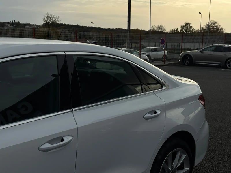 Photo de la voiture AUDI A3 BERLINE TFSI Mild Hybrid 116 S tronic 7 Design