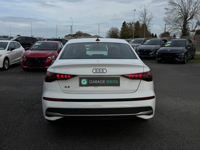 Photo de la voiture AUDI A3 BERLINE TFSI Mild Hybrid 116 S tronic 7 Design