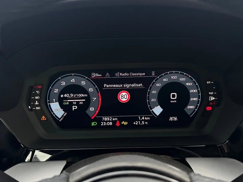 Photo de la voiture AUDI A3 BERLINE TFSI Mild Hybrid 116 S tronic 7 Design