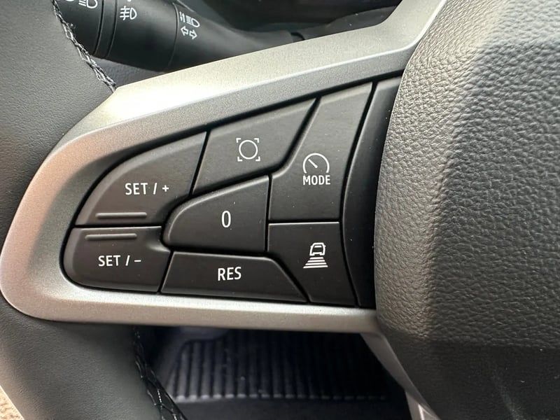 Photo de la voiture DACIA DUSTER Hybrid 155 Journey