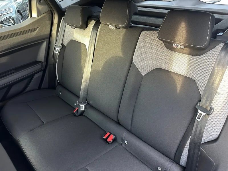 Photo de la voiture DACIA DUSTER Hybrid 155 Journey