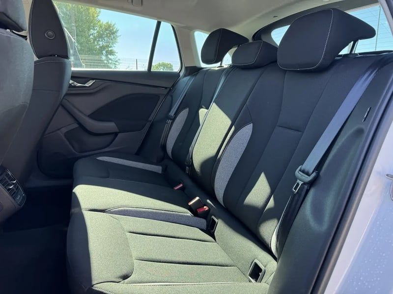 Photo de la voiture SKODA SCALA 1.0 TSI Evo 2 116 ch DSG7 Selection