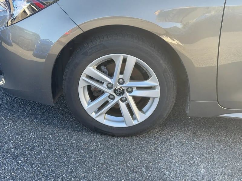 Photo de la voiture TOYOTA COROLLA HYBRIDE MY22 122h Dynamic