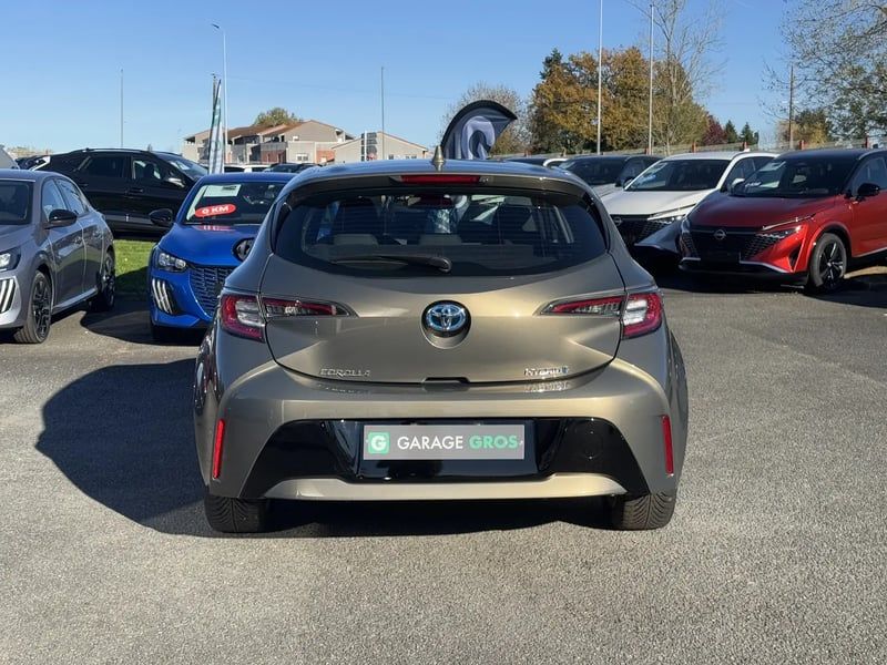Photo de la voiture TOYOTA COROLLA HYBRIDE MY22 122h Dynamic