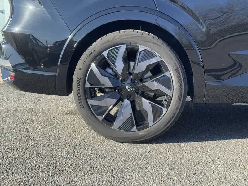 Photo de la voiture RENAULT RAFALE E-Tech full hybrid 200 esprit Alpine