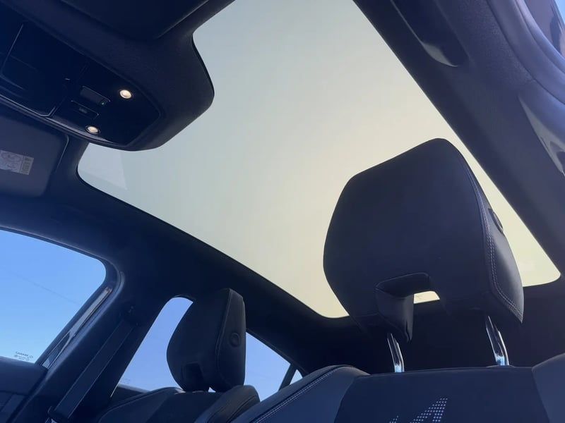 Photo de la voiture RENAULT RAFALE E-Tech full hybrid 200 esprit Alpine