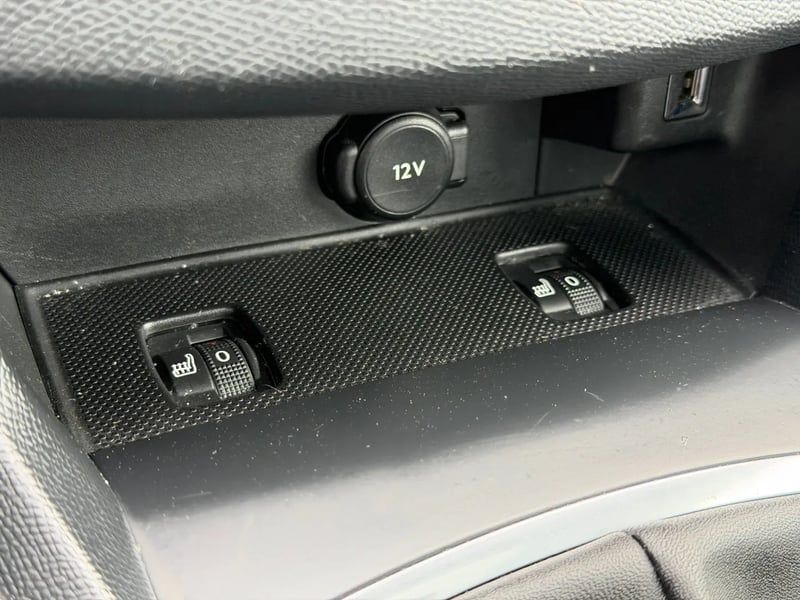 Photo de la voiture PEUGEOT 308 SW 1.2 PureTech 130ch S&S BVM6 GT Line
