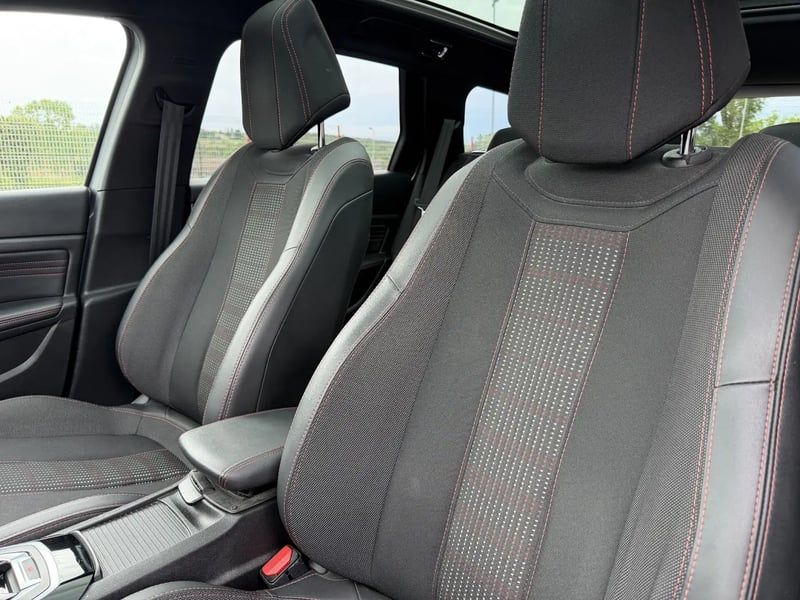 Photo de la voiture PEUGEOT 308 SW 1.2 PureTech 130ch S&S BVM6 GT Line