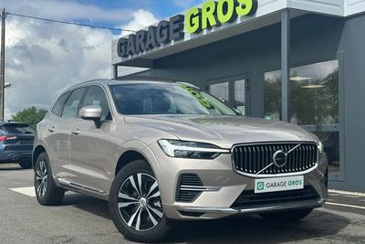 Photo de présentation de la voiture VOLVO XC60 T6 AWD Hybride rechargeable 253 ch+145 ch Geartronic 8 Start
