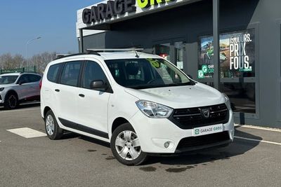 Photo de présentation de la voiture DACIA LODGY Blue dCi 95 5 places Essentiel