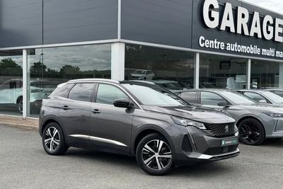 Photo de présentation de la voiture PEUGEOT 3008 PureTech 130ch S&S BVM6 GT