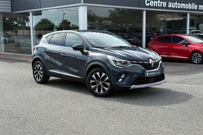 Photo de présentation de la voiture RENAULT CAPTUR mild hybrid 140 Techno