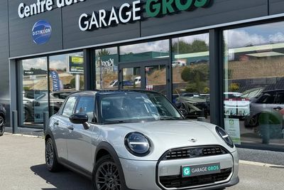 Photo de présentation de la voiture MINI COOPER F65 156 ch DKG7 C Classic